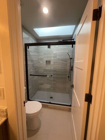 Bathroom remodel photo 4