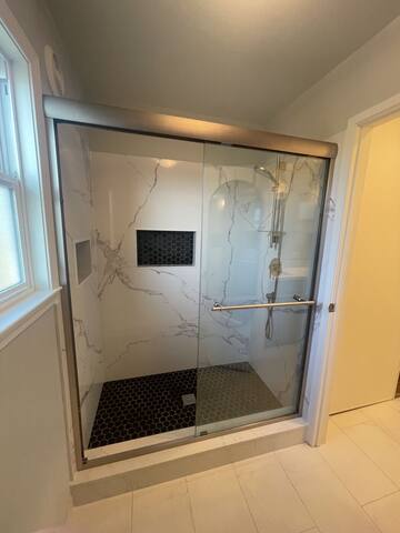 Bathroom remodel photo 14