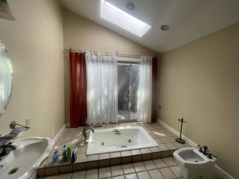 Bathroom remodel photo 18