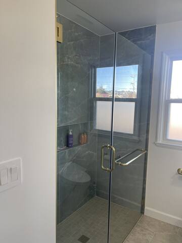 Bathroom remodel photo 22